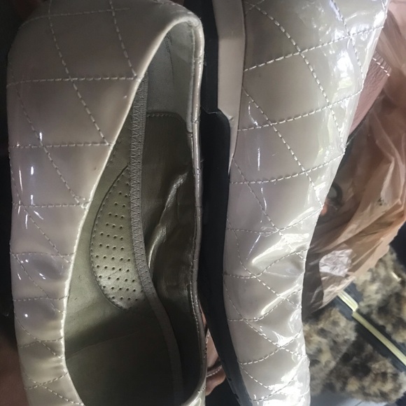 Blush color quilted flats - Picture 3 of 3